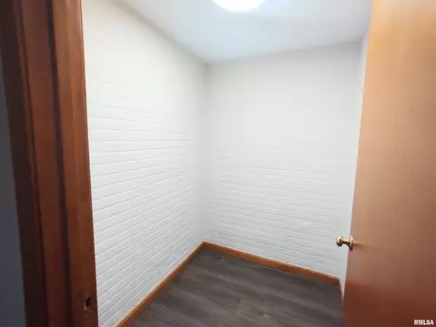 2204 Montclair Dr, Springfield, IL 62704 photo 38