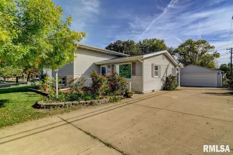 2304 Tamaroa Trl, Springfield, IL 62702 photo 7