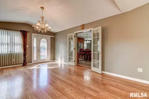 2304 Tamaroa Trl, Springfield, IL 62702 photo 16