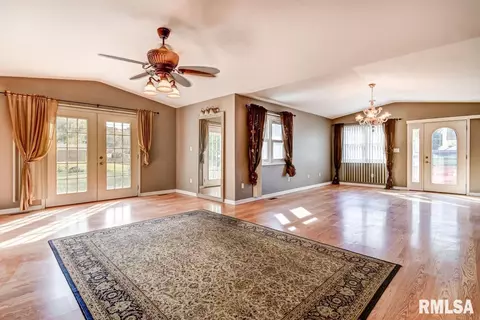 2304 Tamaroa Trl, Springfield, IL 62702 photo 20