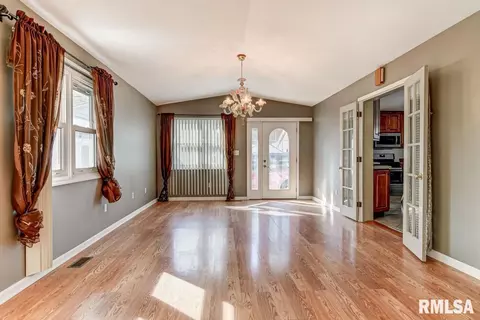 2304 Tamaroa Trl, Springfield, IL 62702 photo 18