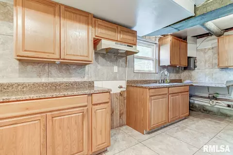 2304 Tamaroa Trl, Springfield, IL 62702 photo 25