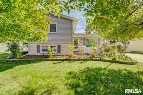 2304 Tamaroa Trl, Springfield, IL 62702 photo 1