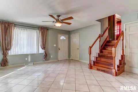 2304 Tamaroa Trl, Springfield, IL 62702 photo 9