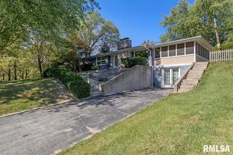 4007 Spaulding Orchard Rd, Springfield, IL 62711 photo 1