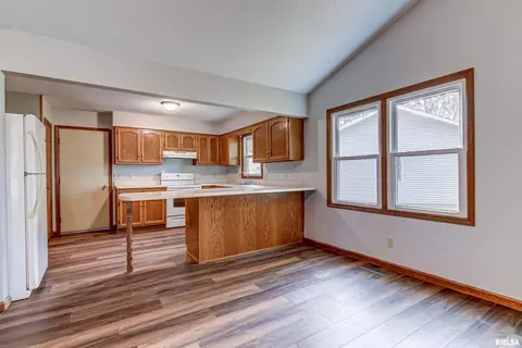 1101 Bolin Ct, Springfield, IL 62703 photo 8