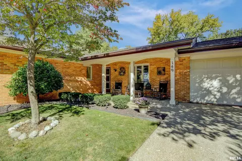 149 Pinehurst Dr, Springfield, IL 62704 photo 2