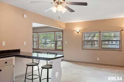 1813 Pickett St, Springfield, IL 62703 photo 12