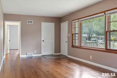 1813 Pickett St, Springfield, IL 62703 photo 7