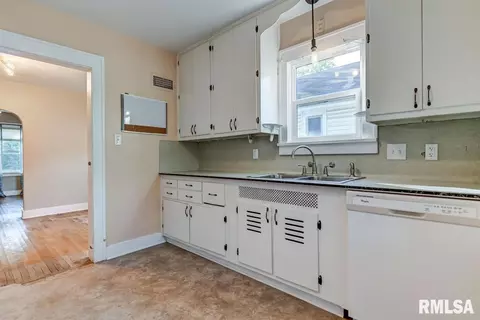 1235 Monument Ave, Springfield, IL 62702 photo 12