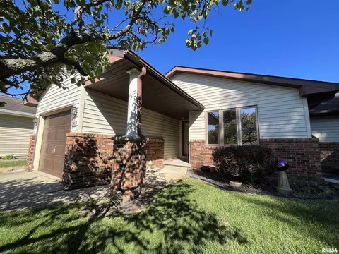 2415 Raleigh Dr, Springfield, IL 62704 photo 1