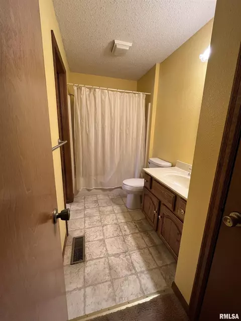 2415 Raleigh Dr, Springfield, IL 62704 photo 9