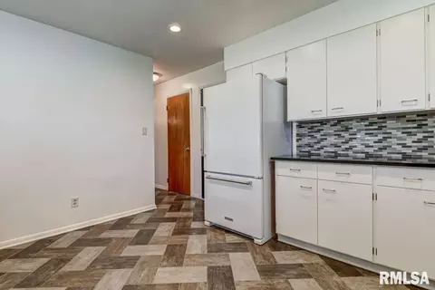 2113 Sangamon Ave, Springfield, IL 62702 photo 14
