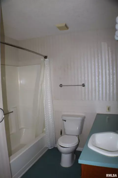 1212 N Milton St, Springfield, IL 62702 photo 9