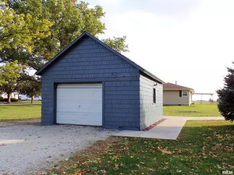 124 E Fremont St, Oneida, IL 61467 photo 10