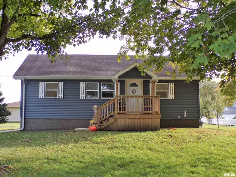 124 E Fremont St, Oneida, IL 61467 photo 1
