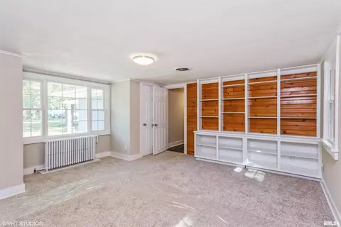 3589 E Fulton Ave, Decatur, IL 62521 photo 9