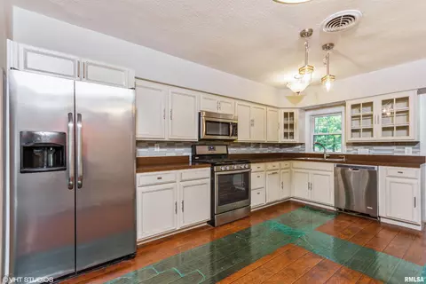 3589 E Fulton Ave, Decatur, IL 62521 photo 5
