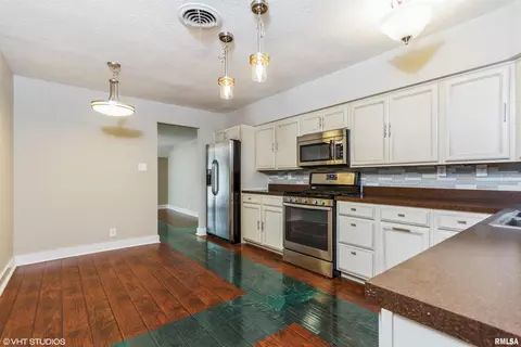 3589 E Fulton Ave, Decatur, IL 62521 photo 3