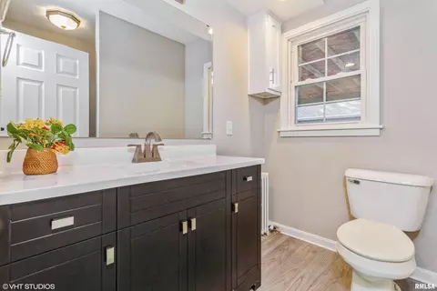 3589 E Fulton Ave, Decatur, IL 62521 photo 11