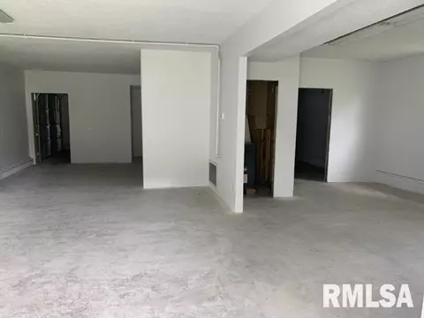 3589 E Fulton Ave, Decatur, IL 62521 photo 17
