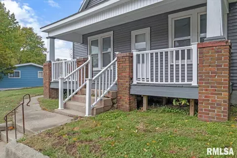 313 E Washington St, Riverton, IL 62561 photo 3