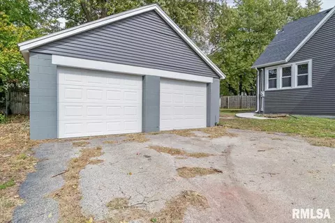 313 E Washington St, Riverton, IL 62561 photo 36