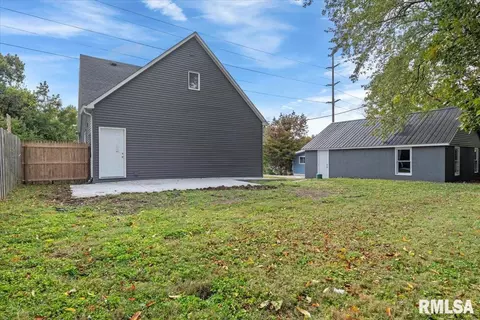 313 E Washington St, Riverton, IL 62561 photo 39