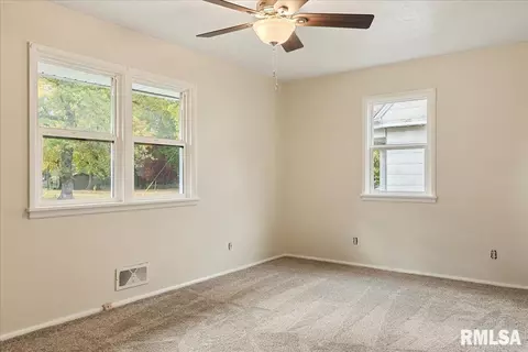 1016 N 3rd St, Springfield, IL 62702 photo 13
