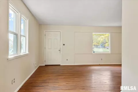 1016 N 3rd St, Springfield, IL 62702 photo 8
