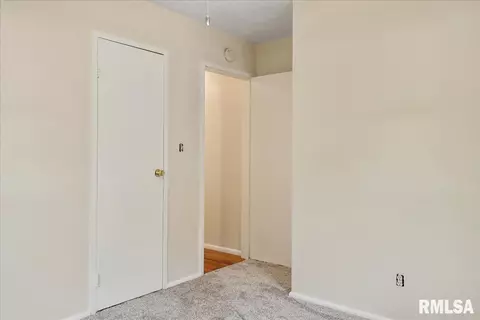1016 N 3rd St, Springfield, IL 62702 photo 17