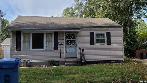 11 Manor Ct, Springfield, IL 62703 photo 1