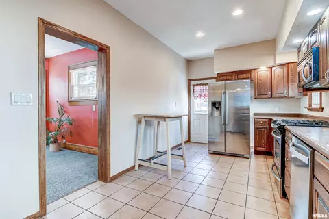 2041 S 5th St, Springfield, IL 62703 photo 10