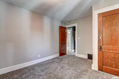 2041 S 5th St, Springfield, IL 62703 photo 25
