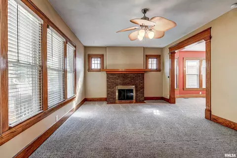 2041 S 5th St, Springfield, IL 62703 photo 4