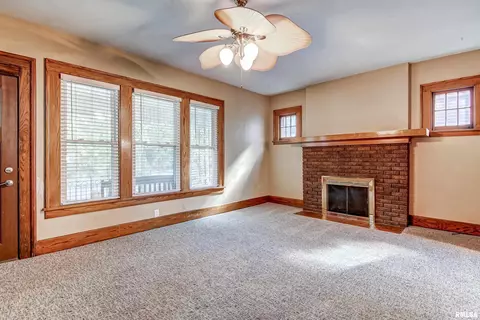 2041 S 5th St, Springfield, IL 62703 photo 5