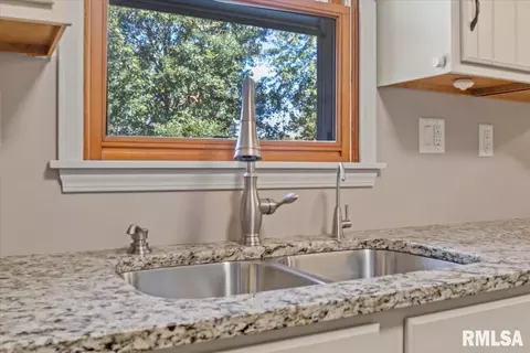 4235 Stone Rd, Springfield, IL 62707 photo 15