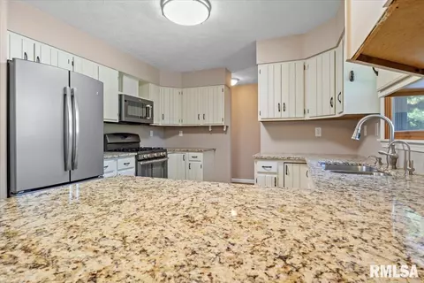 4235 Stone Rd, Springfield, IL 62707 photo 13