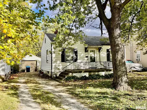 2512 S 4th St, Springfield, IL 62703 photo 2