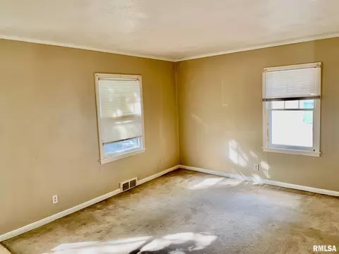 2512 S 4th St, Springfield, IL 62703 photo 5