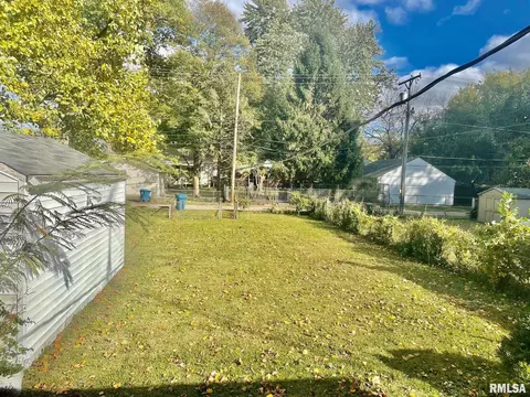 2512 S 4th St, Springfield, IL 62703 photo 7