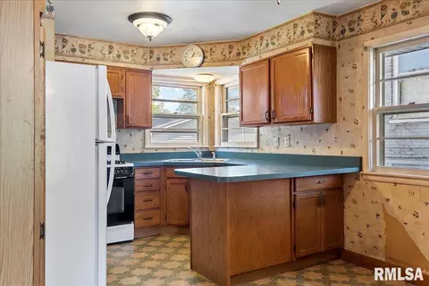 1454 N 6th St, Springfield, IL 62702 photo 7