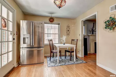 38 Walnut Street Ct, Springfield, IL 62704 photo 7