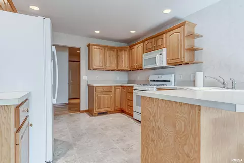 5408 Manhattan Dr, Springfield, IL 62711 photo 10