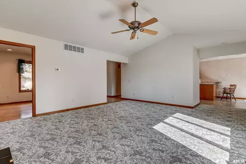 5408 Manhattan Dr, Springfield, IL 62711 photo 5