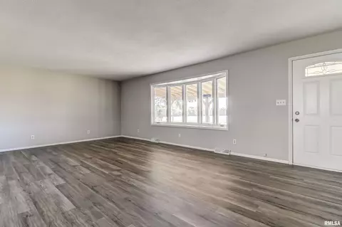 188 Cravens Rd, Springfield, IL 62712 photo 5