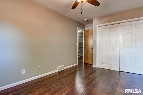 2309 Hampton Dr, Springfield, IL 62704 photo 25
