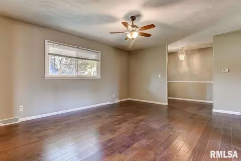 2309 Hampton Dr, Springfield, IL 62704 photo 8