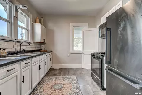 1324 N 3rd St, Springfield, IL 62702 photo 15