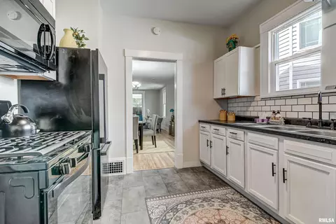 1324 N 3rd St, Springfield, IL 62702 photo 14